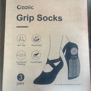 Ozaic Grip Socks - Black